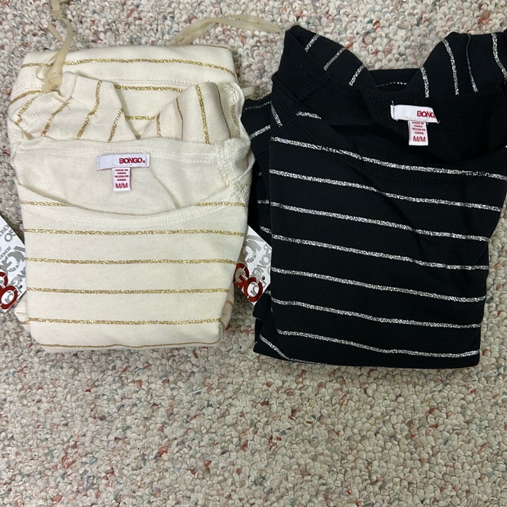 Juniors 3/4 Sleeves Kang Pocket Glitter Top Size Medium Lot of 2